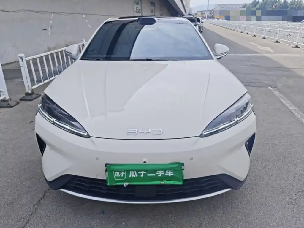 BYD Seal 07 DM-i — фото 2