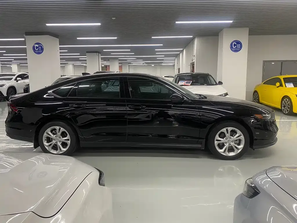 Honda Accord — фото 2