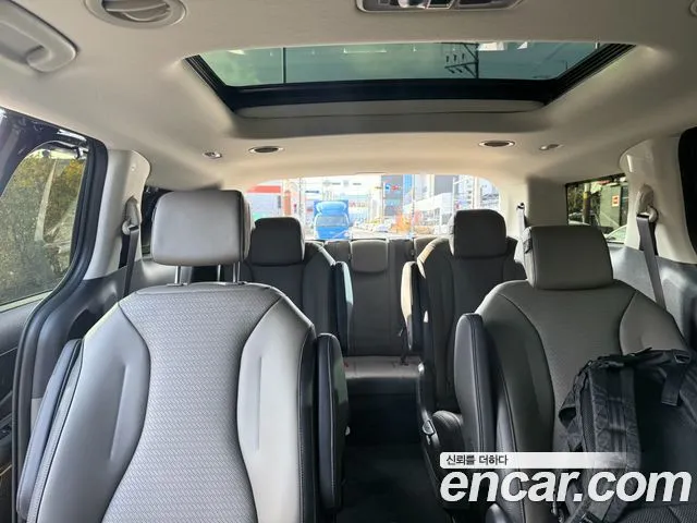 Kia Carnival — фото 7