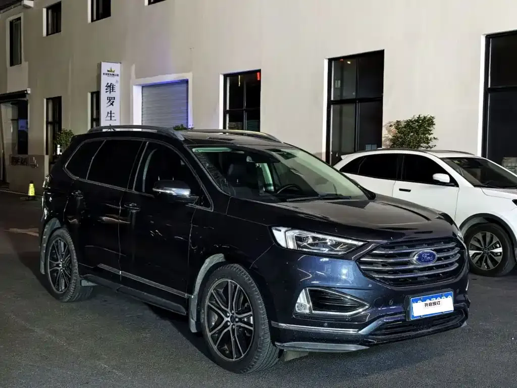 Ford Edge — фото 1