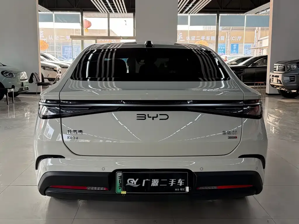 BYD Seal 07 DM-i — фото 5
