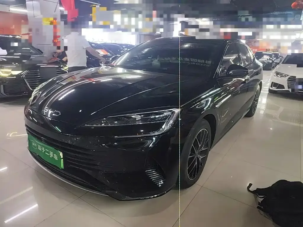 BYD Seal — фото 1