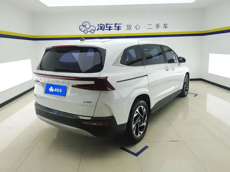 Hyundai Custo — фото 10
