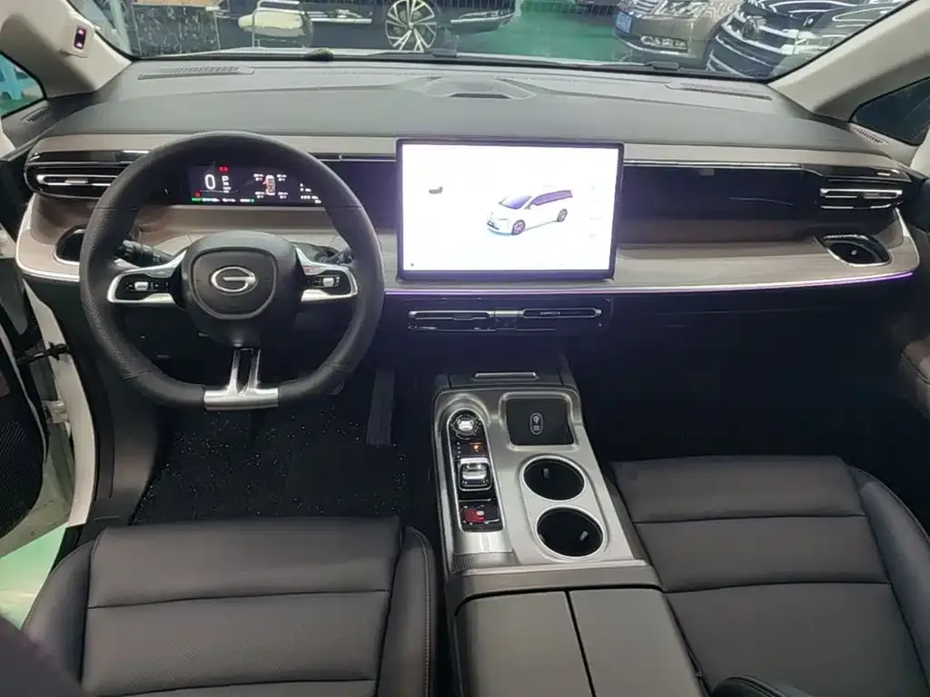 GAC Motor Trumpchi E8 PHEV — фото 2
