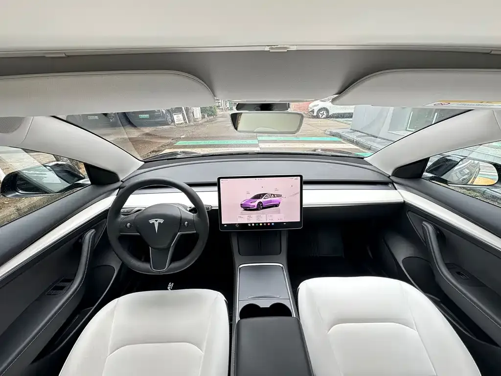 Tesla Model 3 — фото 4