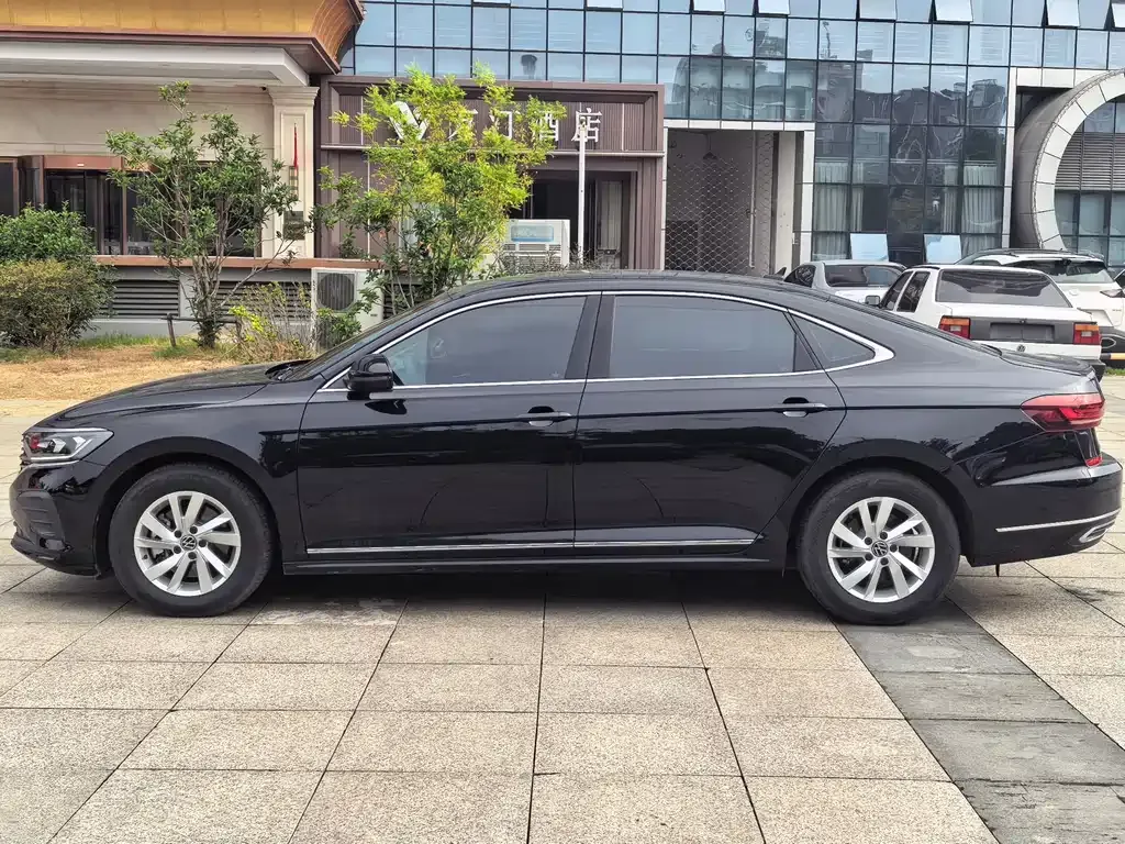 Volkswagen Passat — фото 9