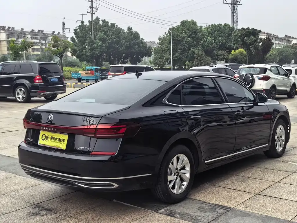 Volkswagen Passat — фото 7