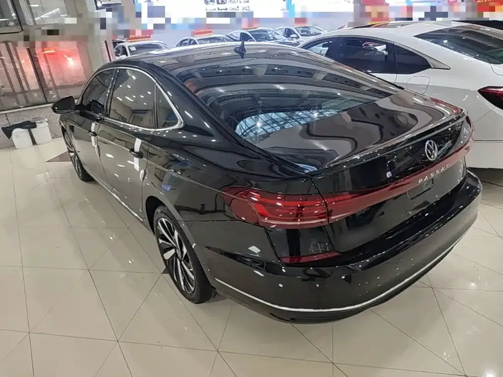 Volkswagen Passat — фото 4