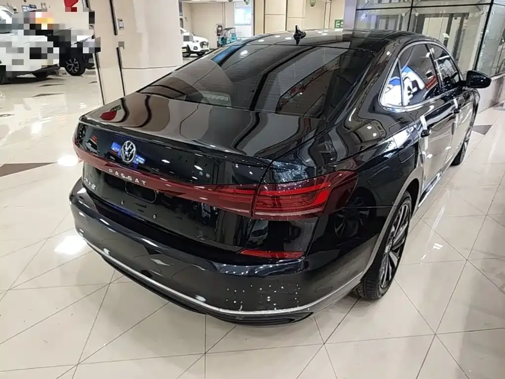Volkswagen Passat — фото 3