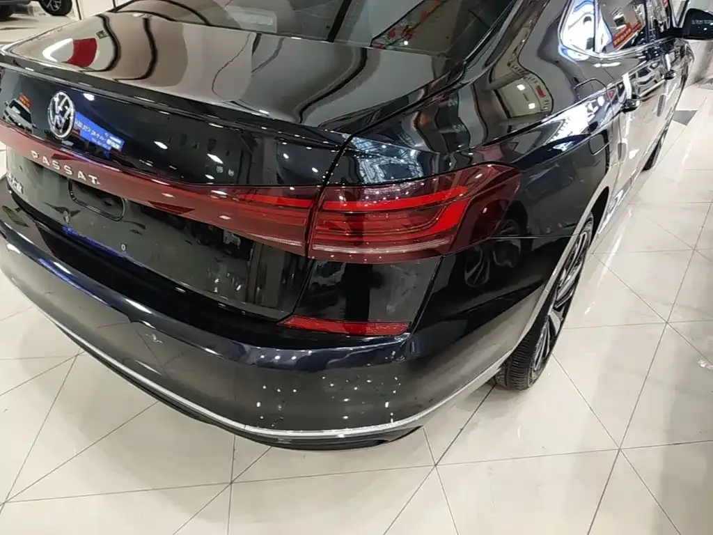 Volkswagen Passat — фото 2