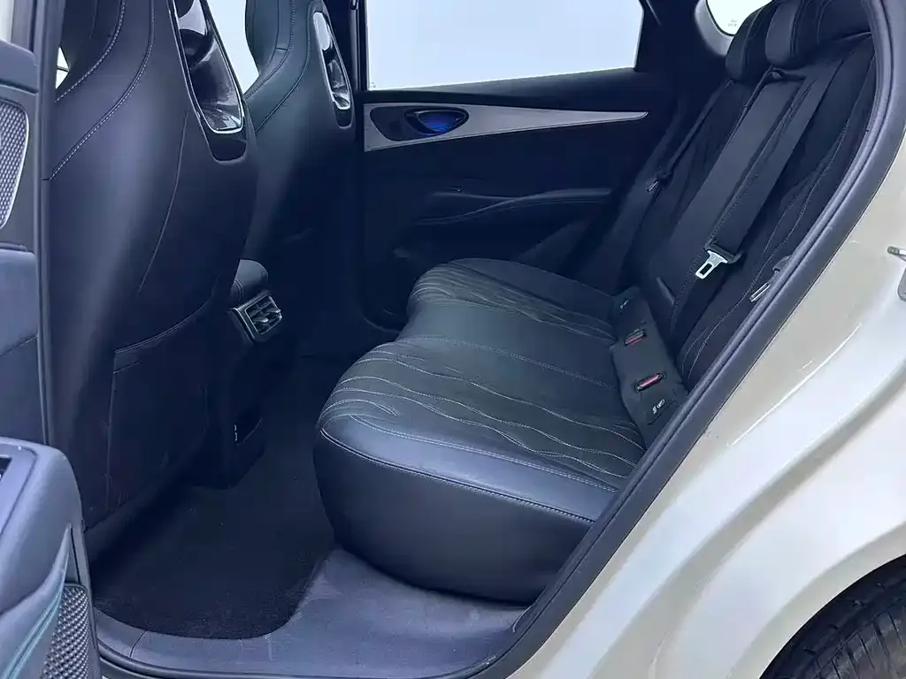BYD Seal 06 — фото 10