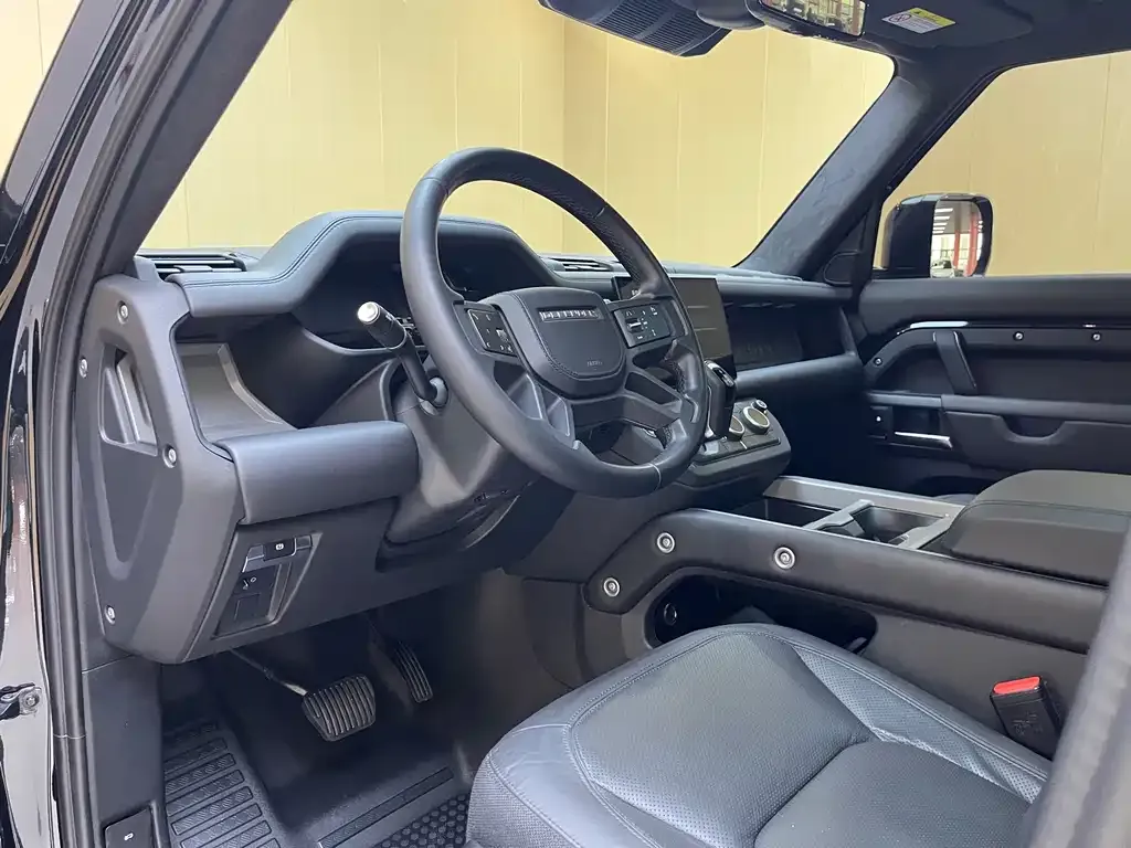 Land Rover Defender — фото 2