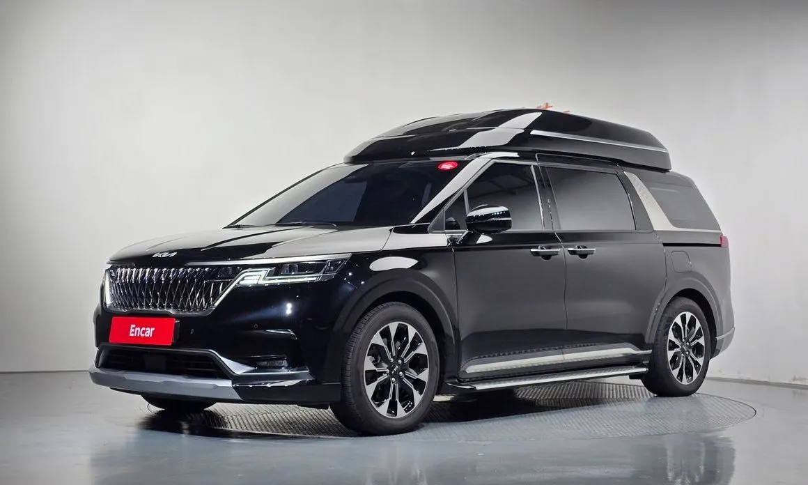 Kia Carnival — фото 1