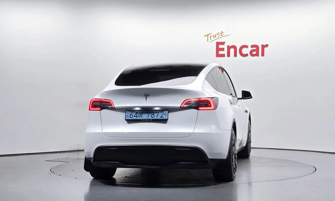Tesla Model Y — фото 6