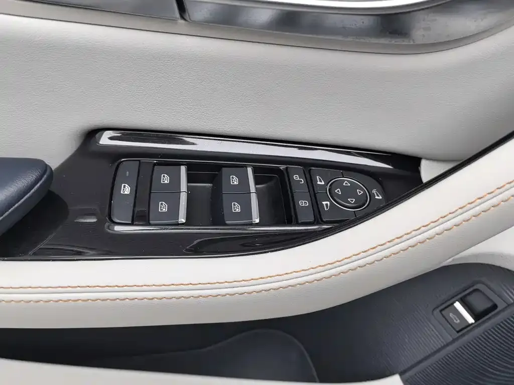 BYD PLUS New Energy — фото 6