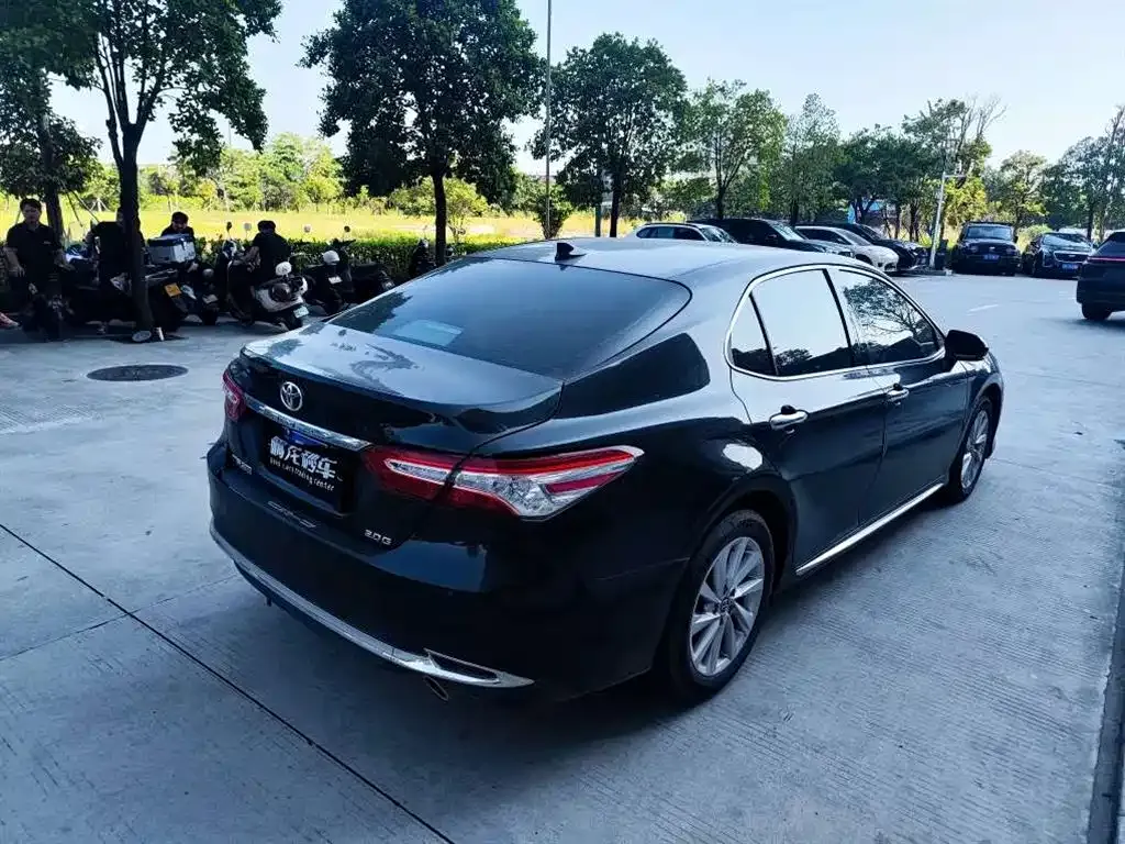 Toyota Camry — фото 8