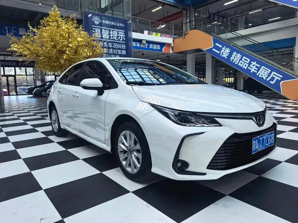 Toyota Corolla — фото 4
