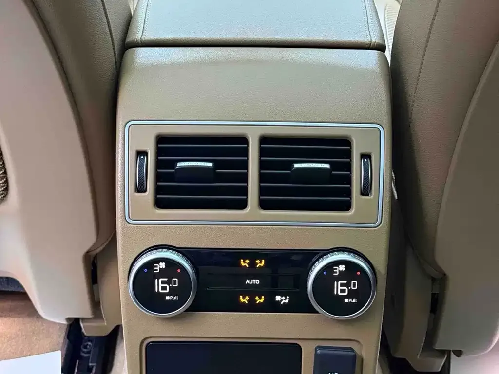 Jaguar XFL — фото 10
