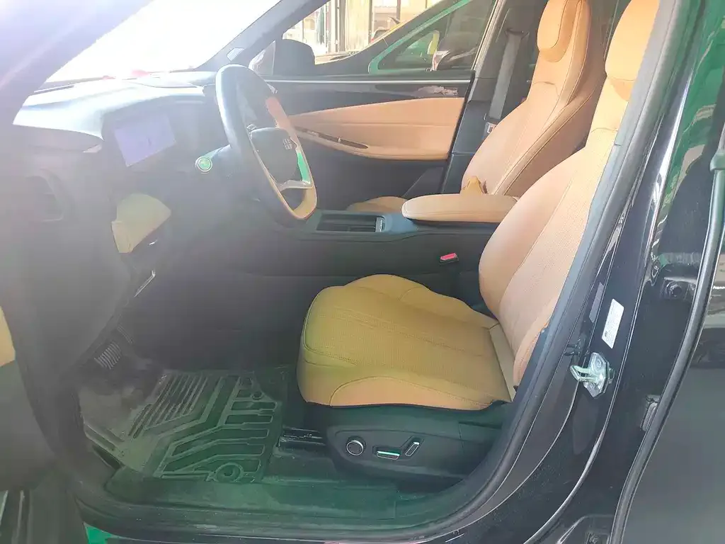 Geely Galaxy L7 — фото 2