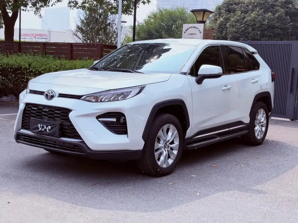 Toyota Wildlander — фото 1