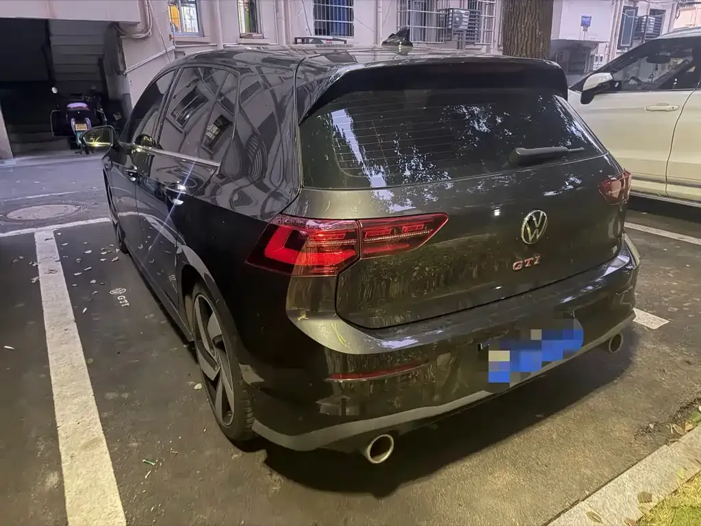 Volkswagen Golf GTI — фото 6