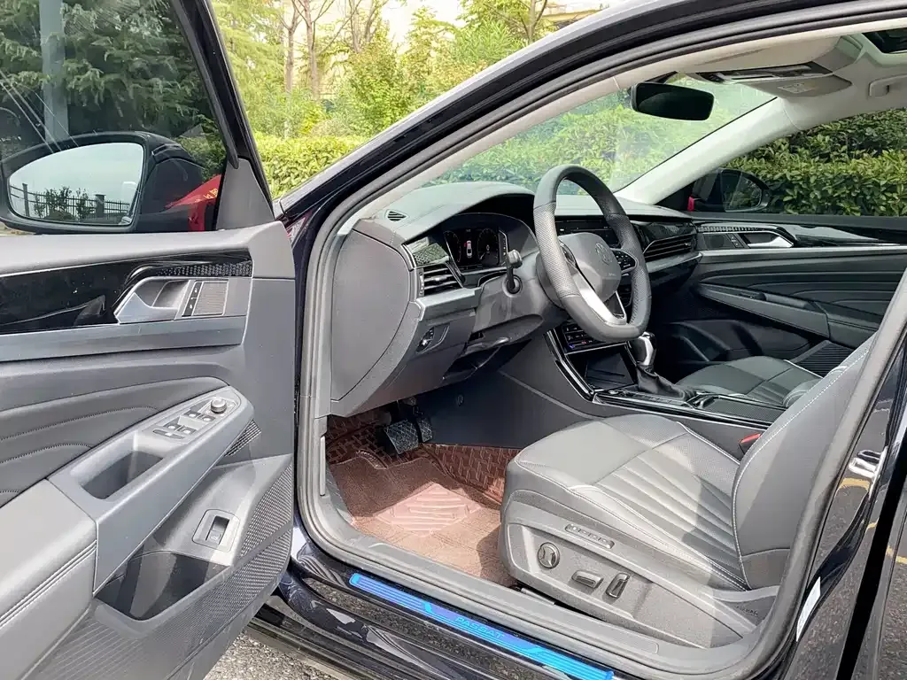 Volkswagen Passat — фото 8