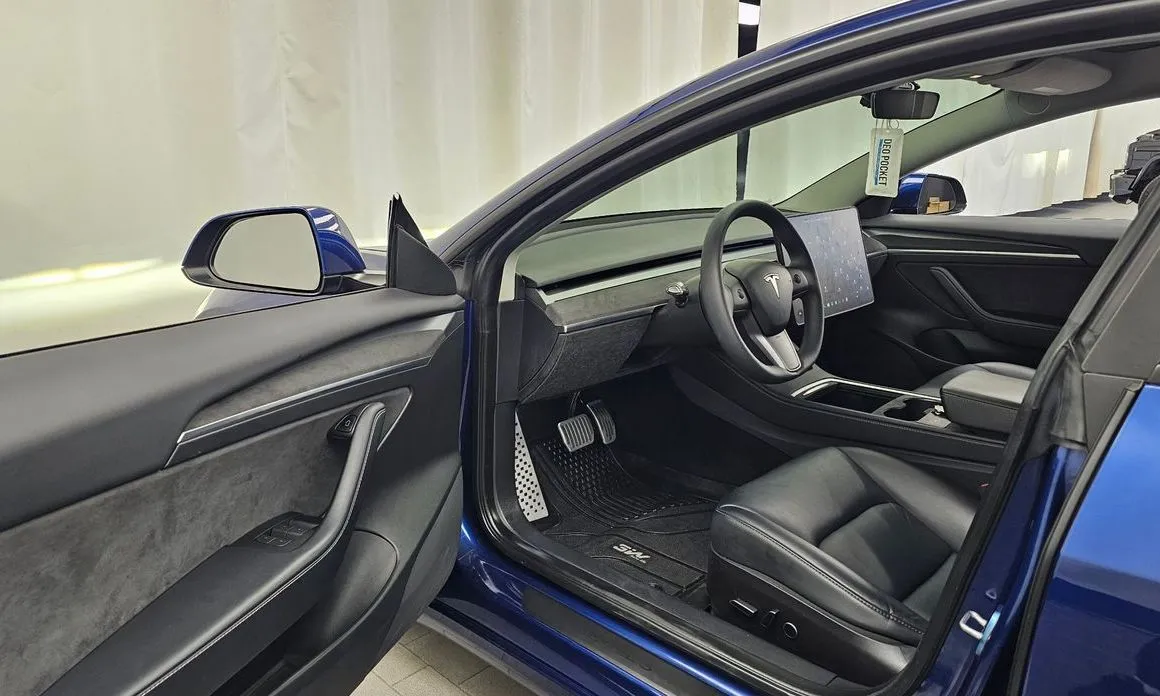Tesla Model 3 — фото 10
