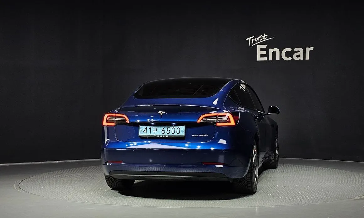 Tesla Model 3 — фото 6