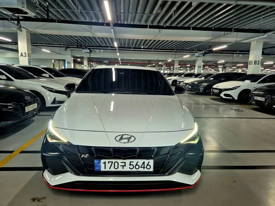 Hyundai AVANTE — фото 1