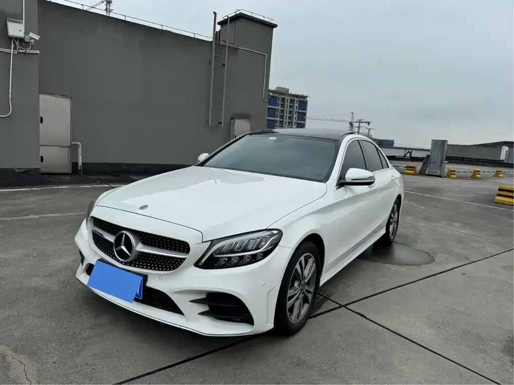 Mercedes-Benz C-Class — фото 1
