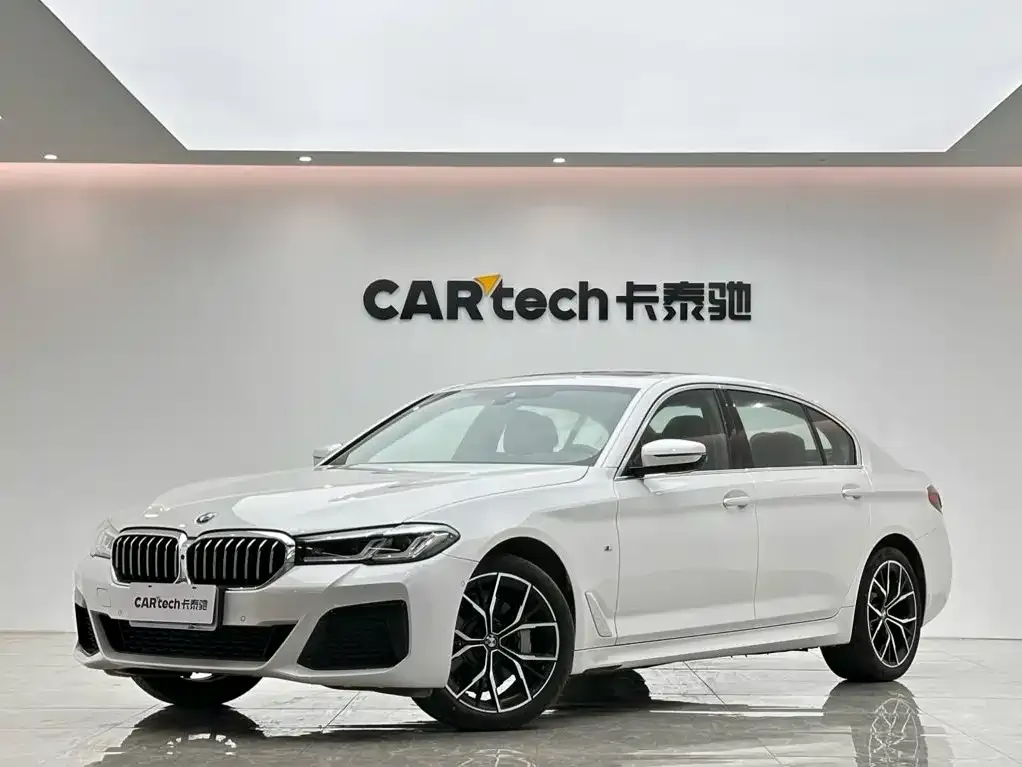 BMW 5 Series — фото 1
