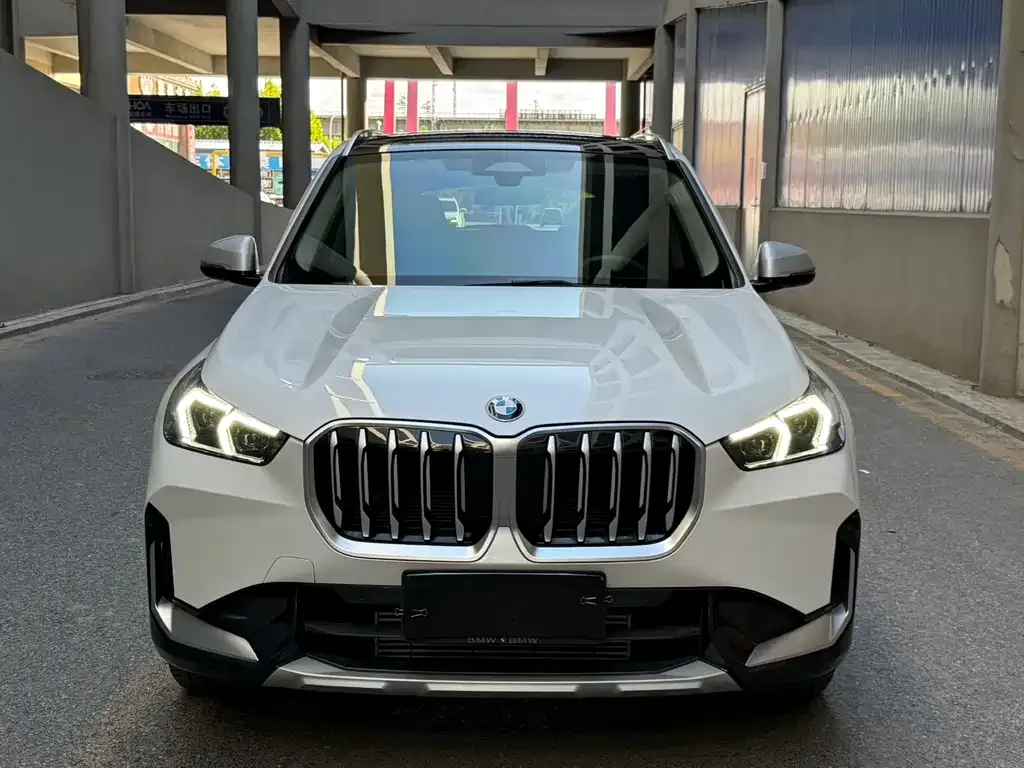 BMW X1 — фото 5