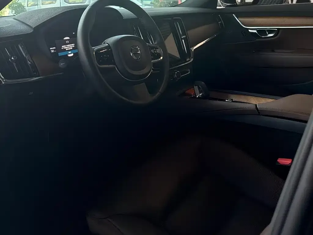Volvo S90 — фото 8