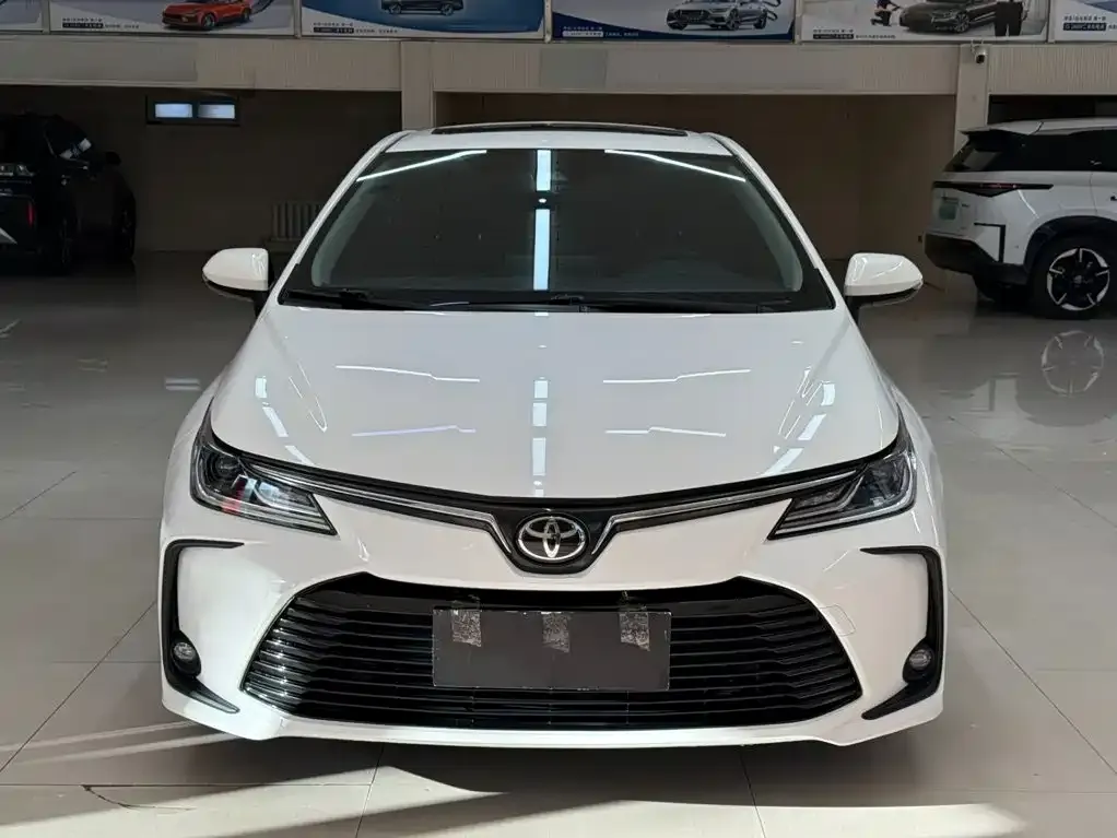 Toyota Corolla — фото 9