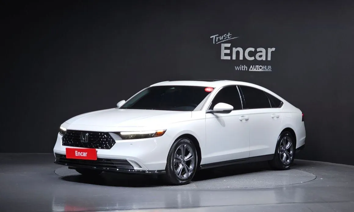 Honda Accord — фото 1
