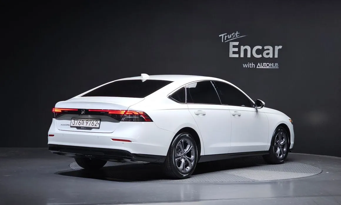 Honda Accord — фото 2