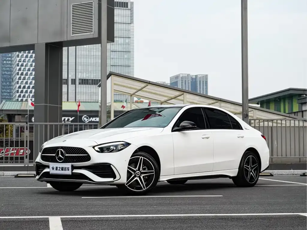 Mercedes-Benz C-Class — фото 1