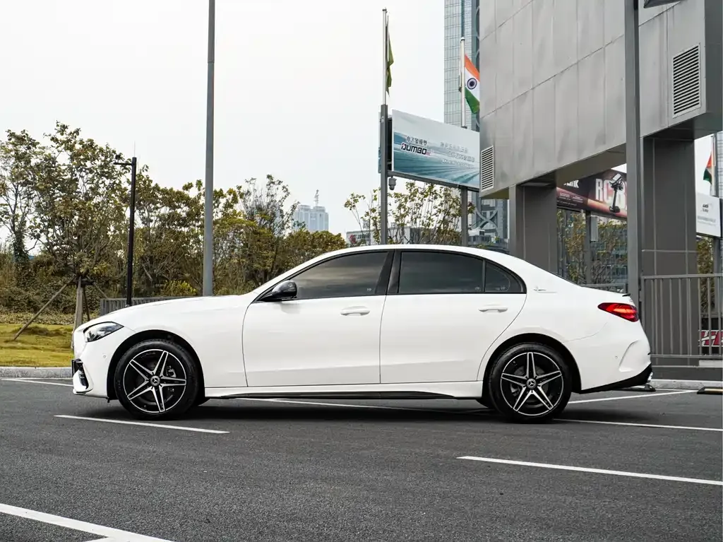 Mercedes-Benz C-Class — фото 9