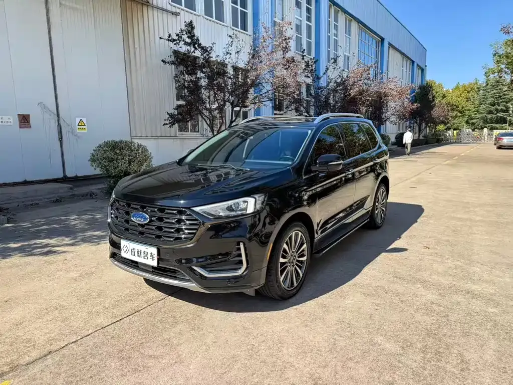 Ford Edge — фото 1