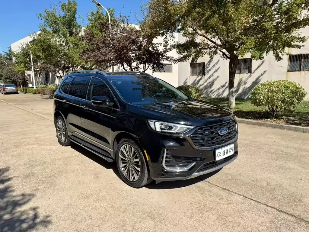 Ford Edge — фото 10
