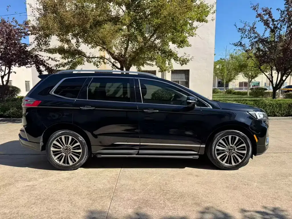 Ford Edge — фото 7