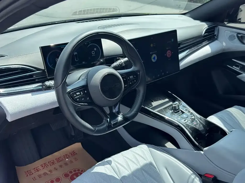 BYD Seal — фото 2