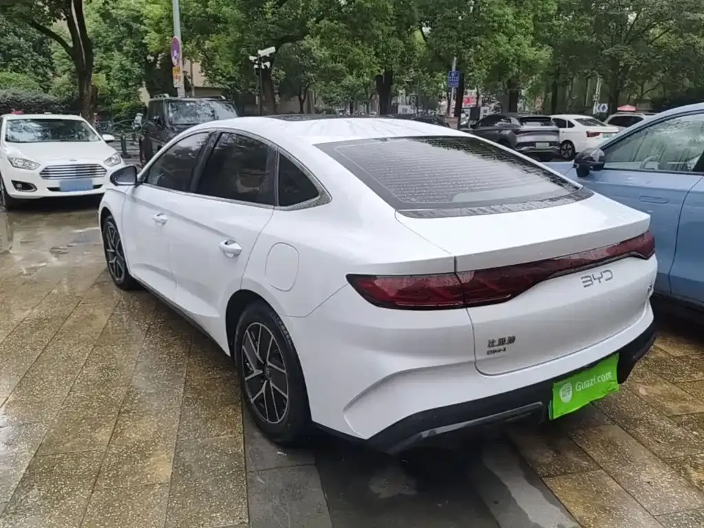 BYD Qin L — фото 9