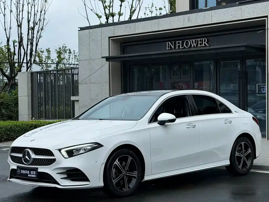 Mercedes-Benz A-Class — фото 1