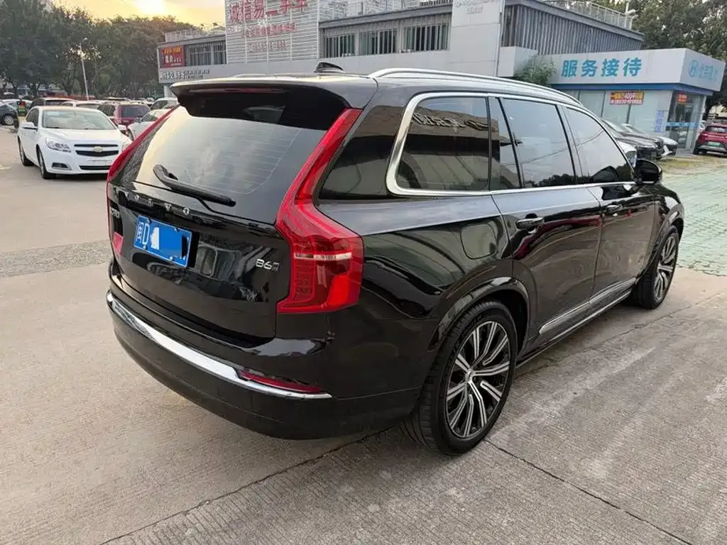 Volvo XC90 — фото 5