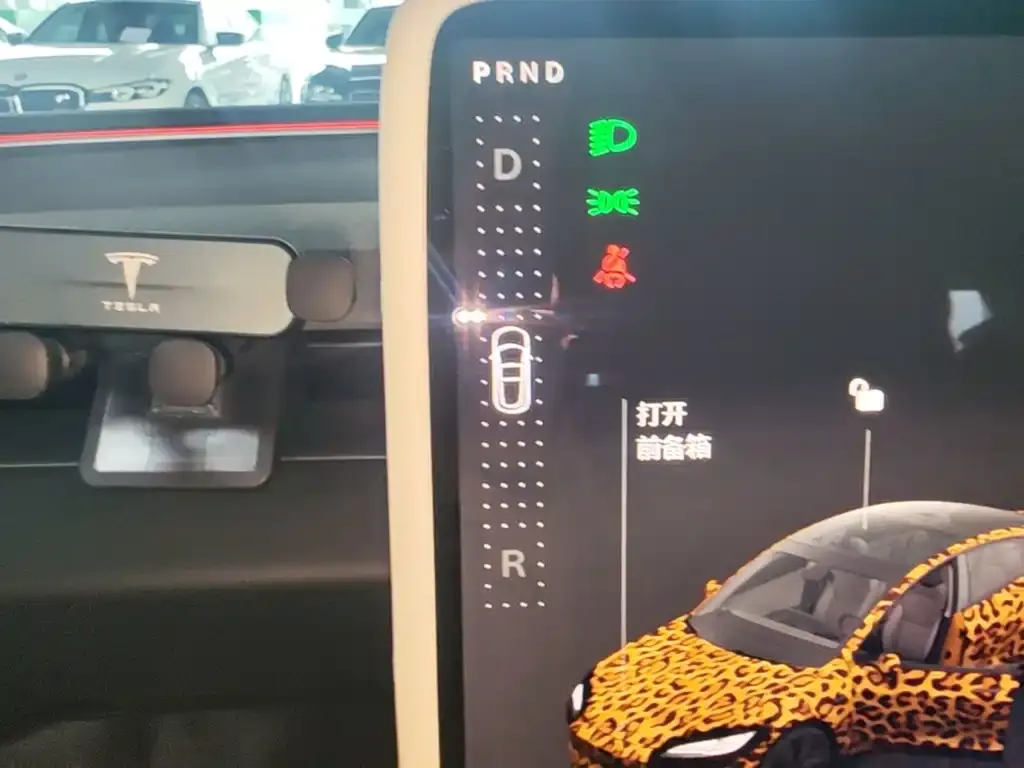 Tesla Model 3 — фото 3
