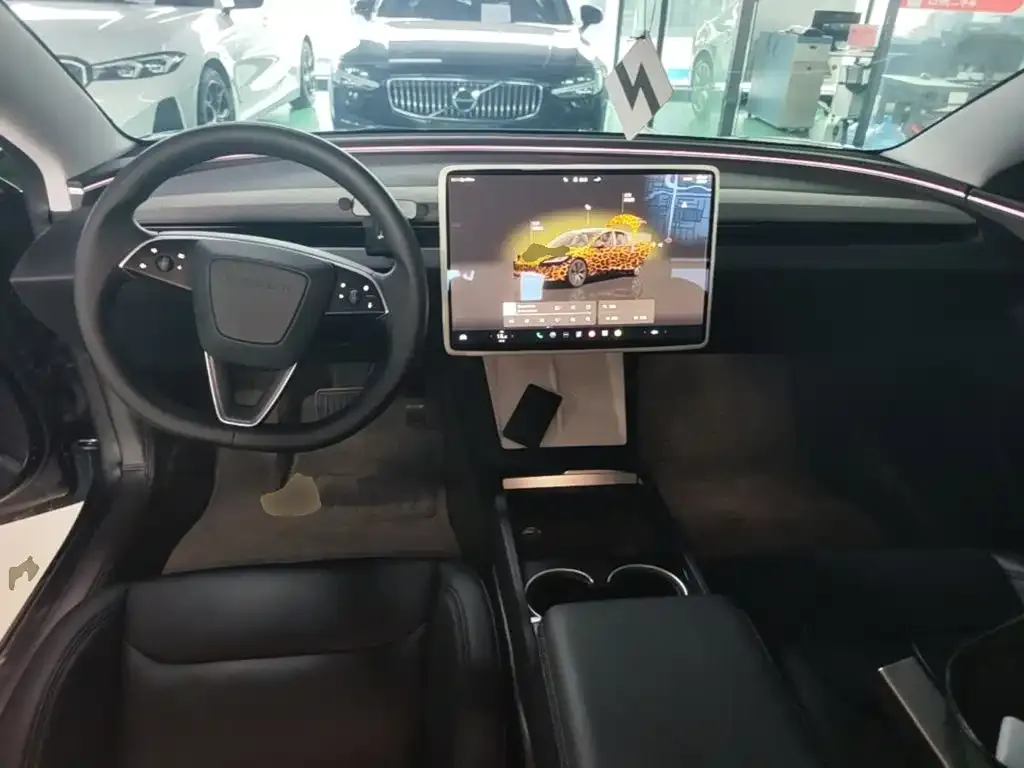 Tesla Model 3 — фото 5