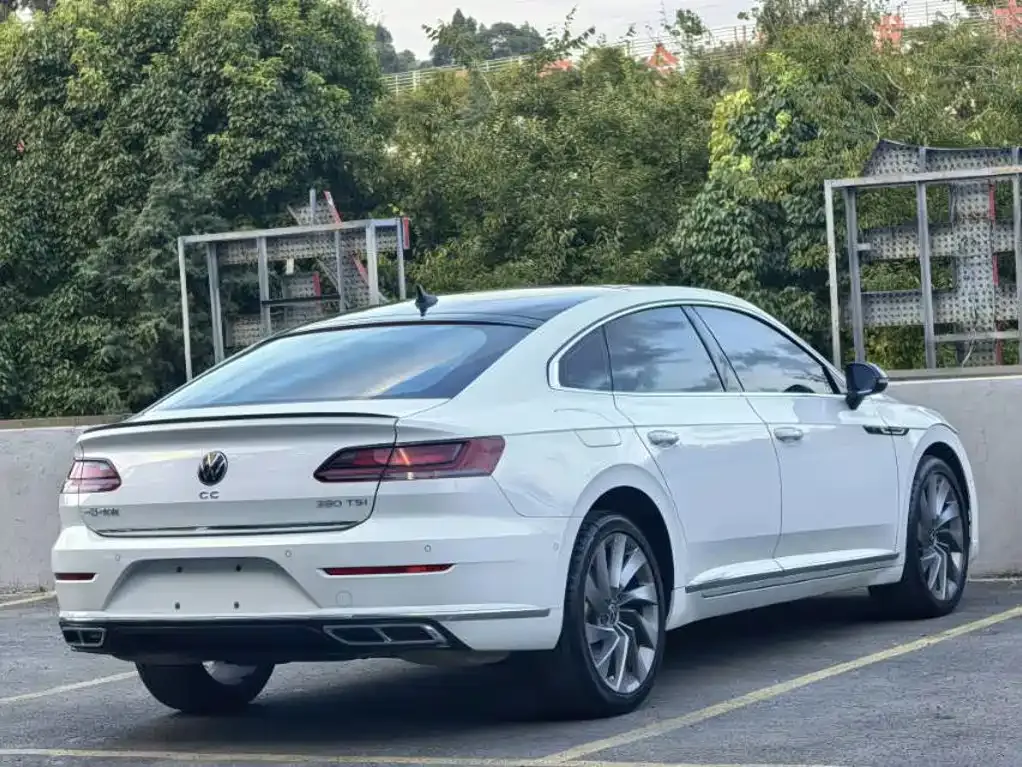 Volkswagen CC — фото 8