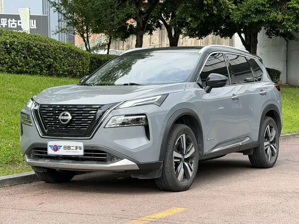 Nissan X-Trail — фото 1