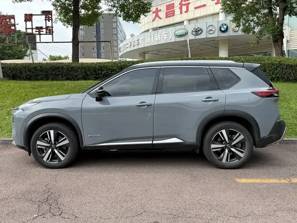 Nissan X-Trail — фото 10